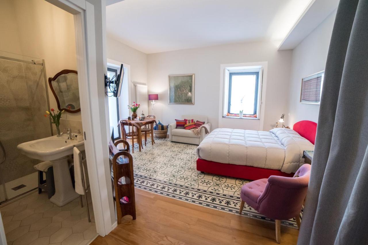 Appartement Le Rondini à Naples Extérieur photo