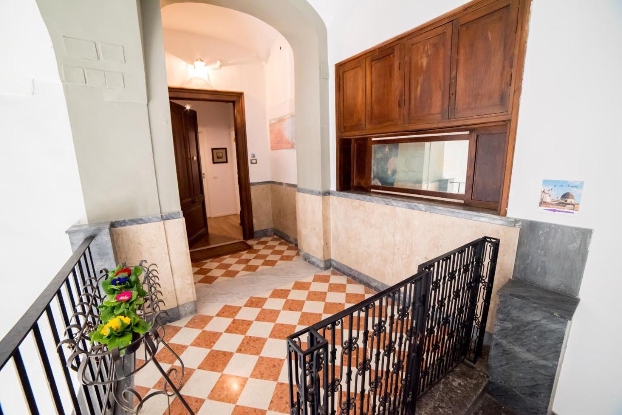 Appartement Le Rondini à Naples Extérieur photo