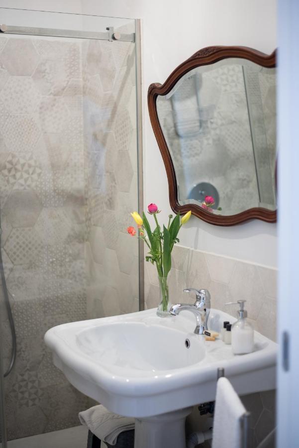 Appartement Le Rondini à Naples Extérieur photo