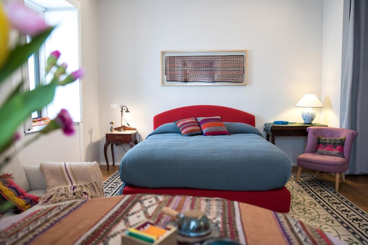 Appartement Le Rondini à Naples Extérieur photo