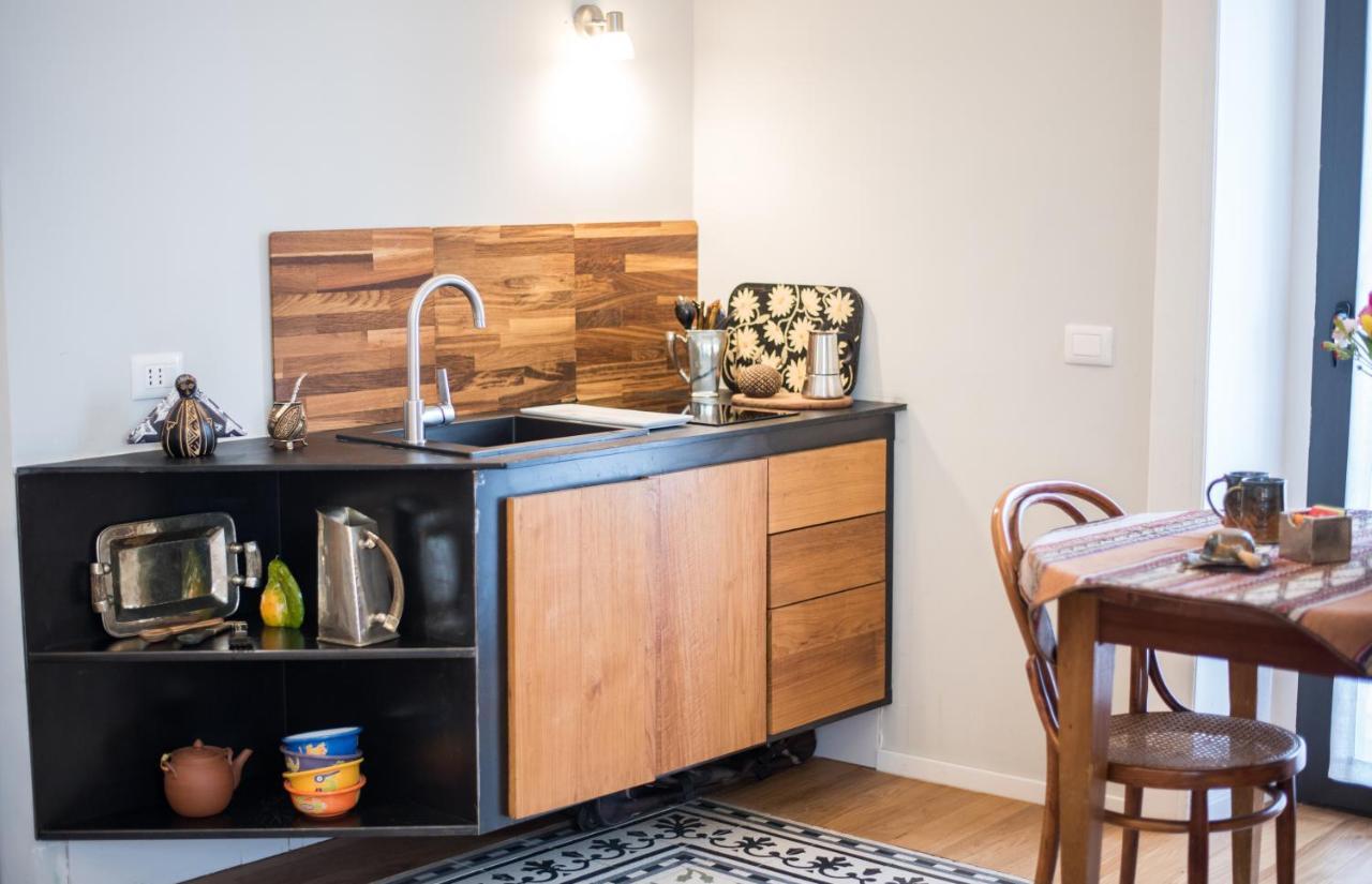 Appartement Le Rondini à Naples Extérieur photo