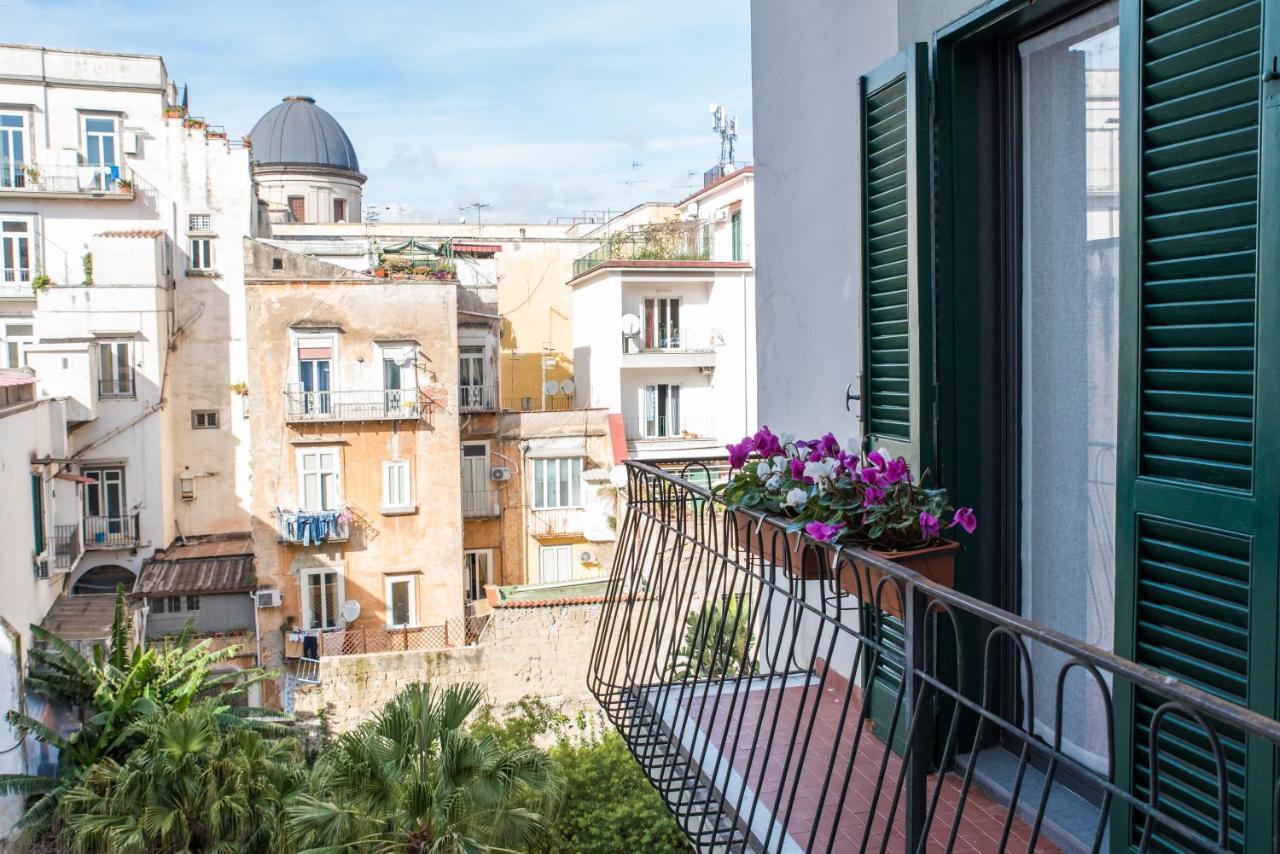 Appartement Le Rondini à Naples Extérieur photo