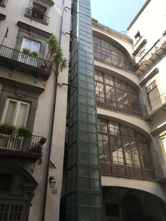 Appartement Le Rondini à Naples Extérieur photo