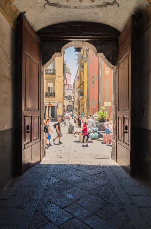 Appartement Le Rondini à Naples Extérieur photo